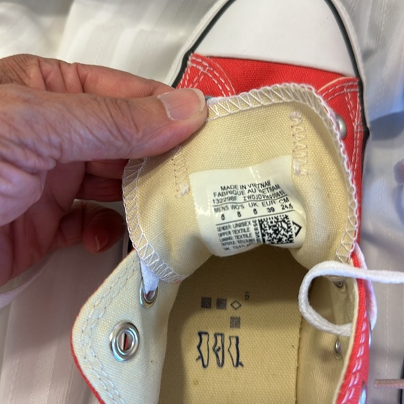 New Raspberry Pink Converse - Picture 4 of 7